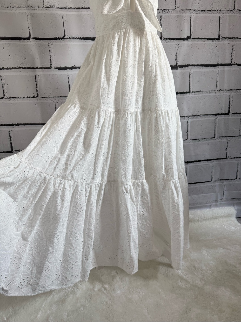 NWT House of Harlow 1960 White Eyelet Cotton Maxi Dress Smocked Back S - Picture 5 of 14